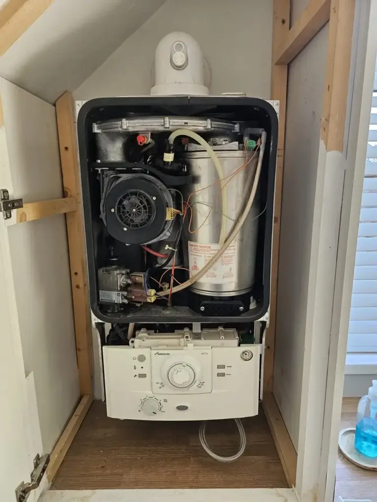 Worcester Greenstar Junior boiler opened up for its annual service in Hull